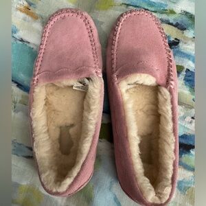 Pink Ugg Ansley Slippers New without Box
